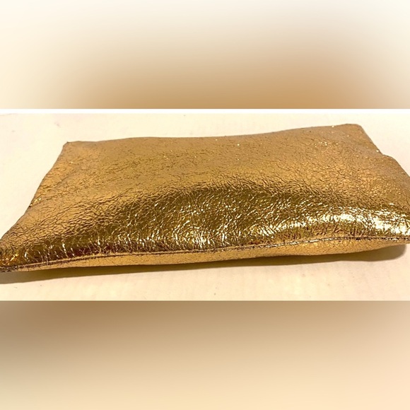 Marc Jacob’s Gold Clutch pouch make Bag - Picture 6 of 6